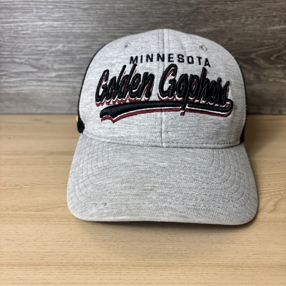 Minnesota Golden Gophers Hat Cap Snap Back Gray Black NCAA Football Trucker Mens